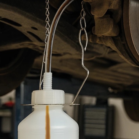 Zestaw do odpowietrzania hamulców